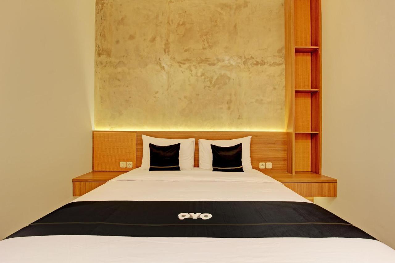 Super Oyo Capital O 92987 Keenan Living Perumnas Maguwo Buitenkant foto