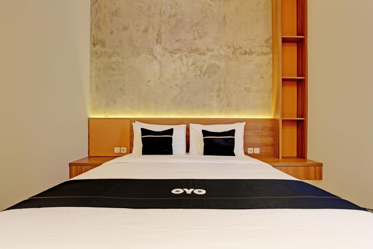 Super Oyo Capital O 92987 Keenan Living Perumnas Maguwo Buitenkant foto